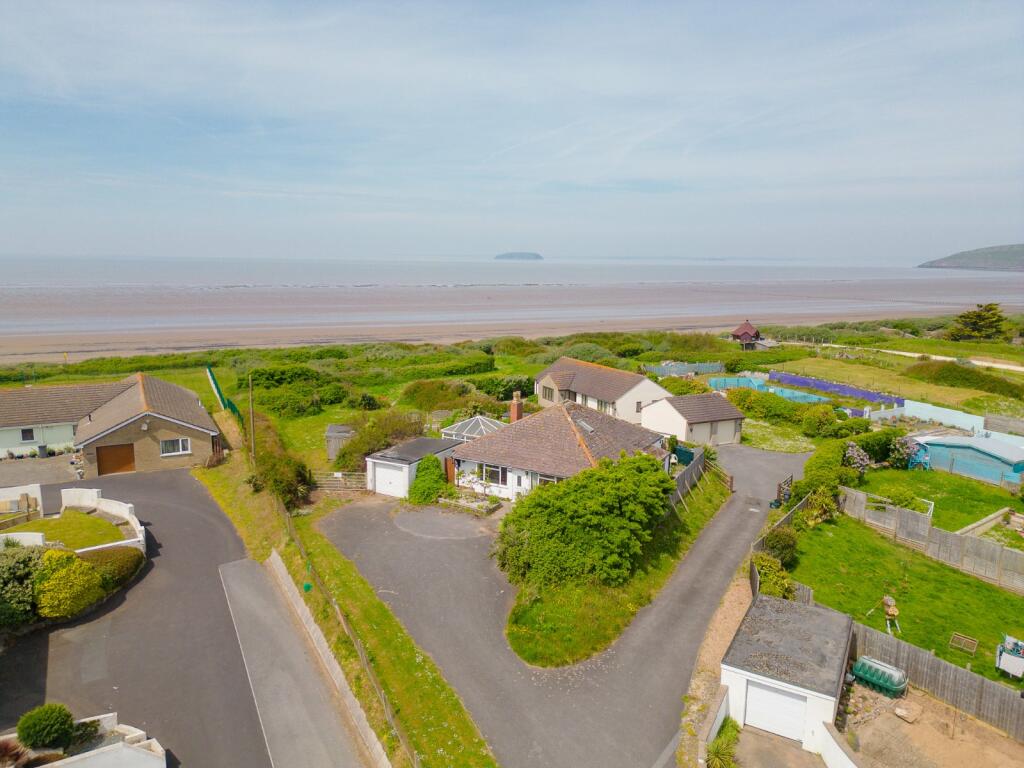 2 bedroom bungalow for sale in Church Road, Brean, BurnhamonSea, TA8