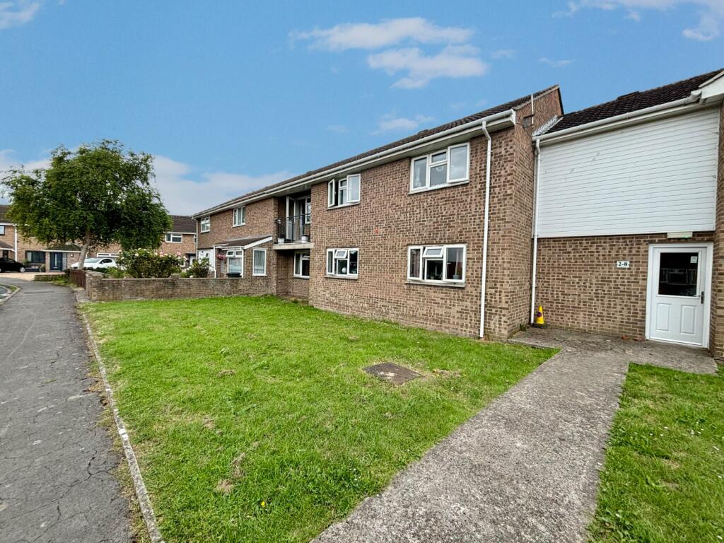 2 bedroom apartment for sale in Stiling Close, Highbridge, Somerset, TA9