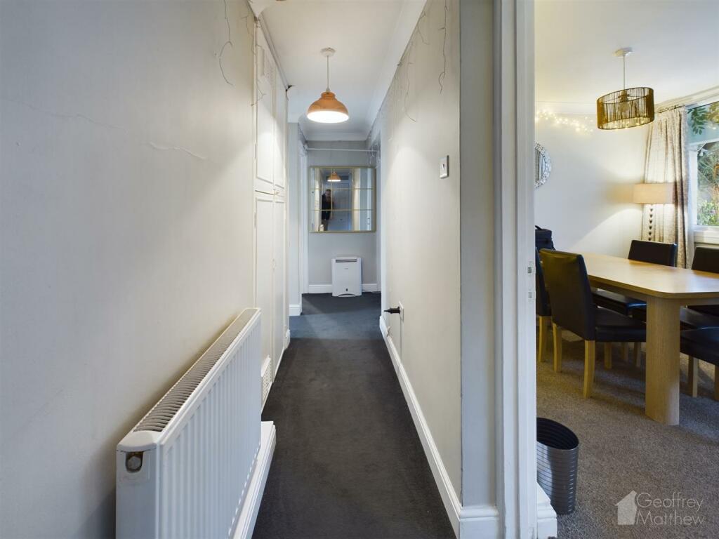 Additional property image - Ladyshot, Harlow