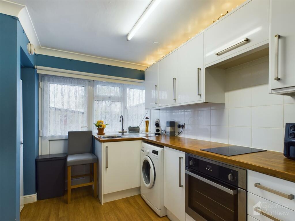 Additional property image - Ladyshot, Harlow