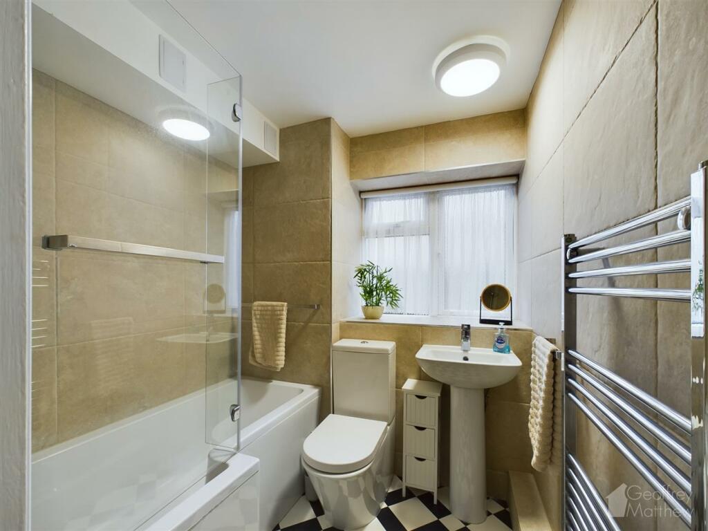 Additional property image - Ladyshot, Harlow