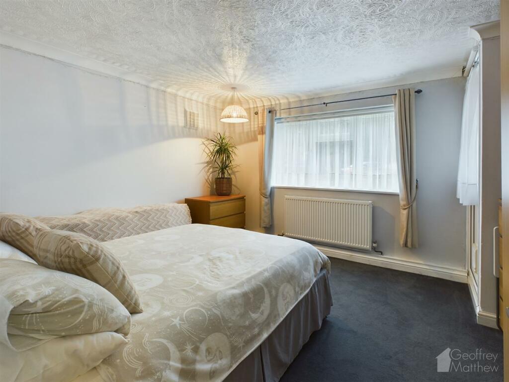 Additional property image - Ladyshot, Harlow