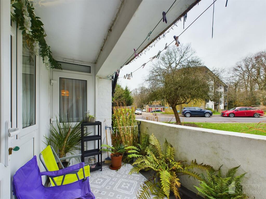 Additional property image - Ladyshot, Harlow