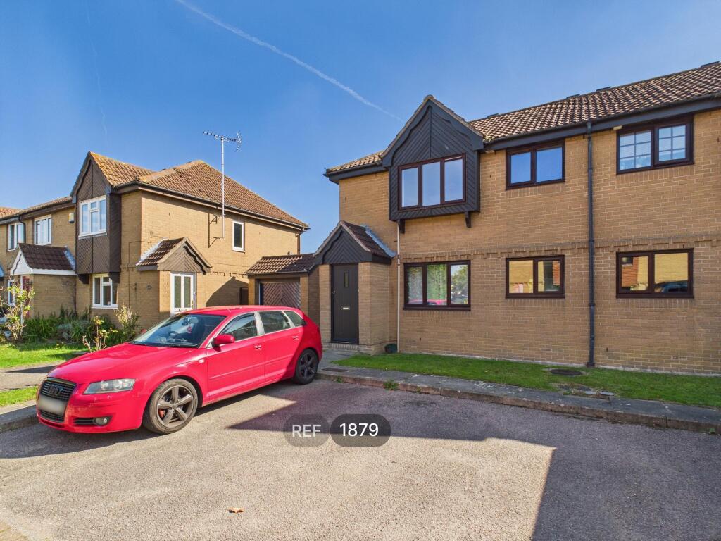 Main image of property: 15, Hunting Gate, Colchester, CO1 2XE