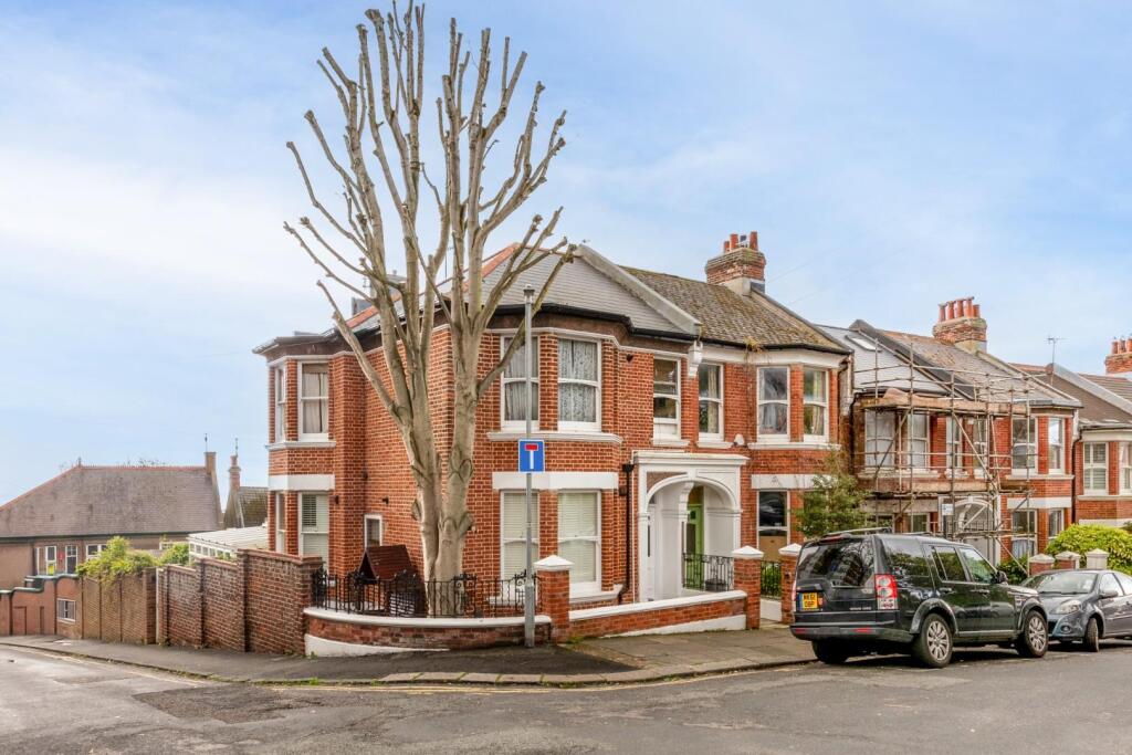 Main image of property: Belle Vue Gardens, Brighton