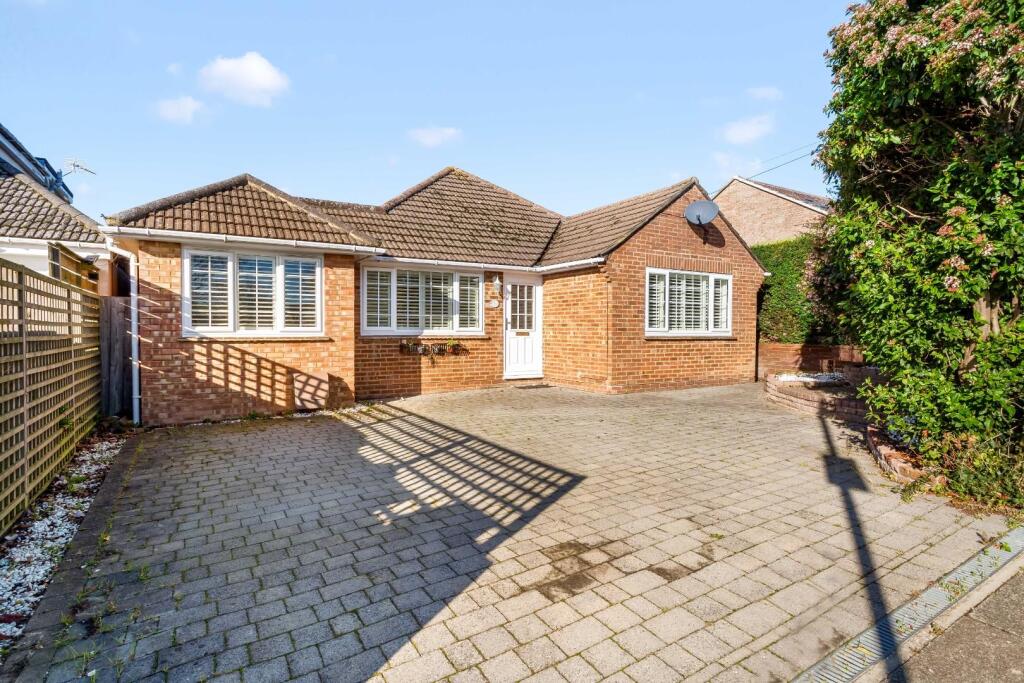 Main image of property: Crescent Drive North, Woodingdean, Brighton