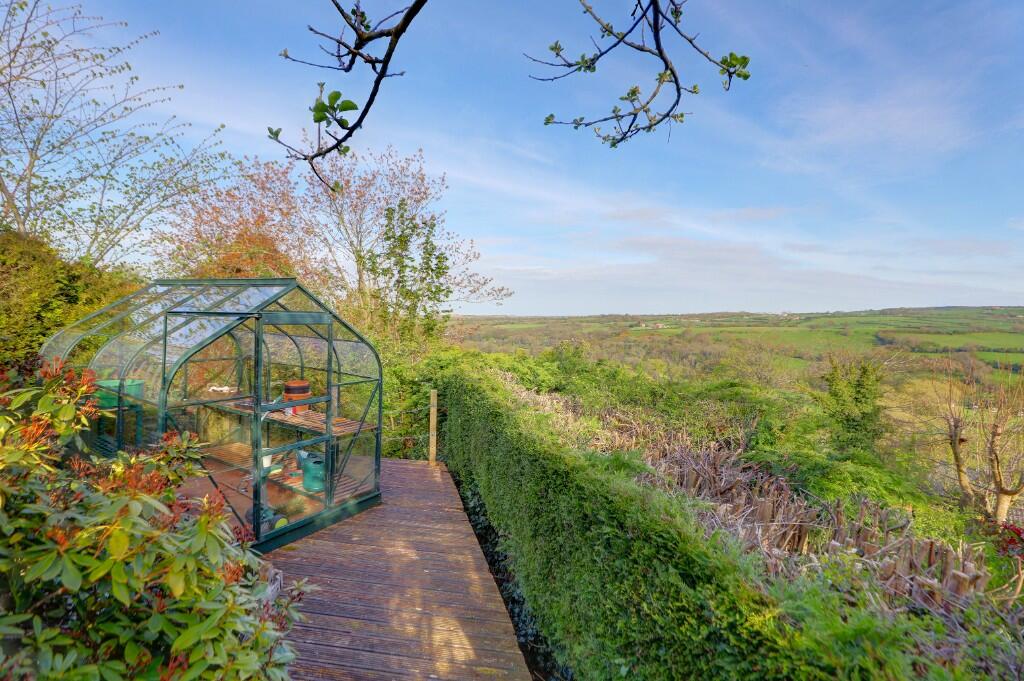 4 bedroom detached house for sale in Brock End, 7 Carr Hill Ridge