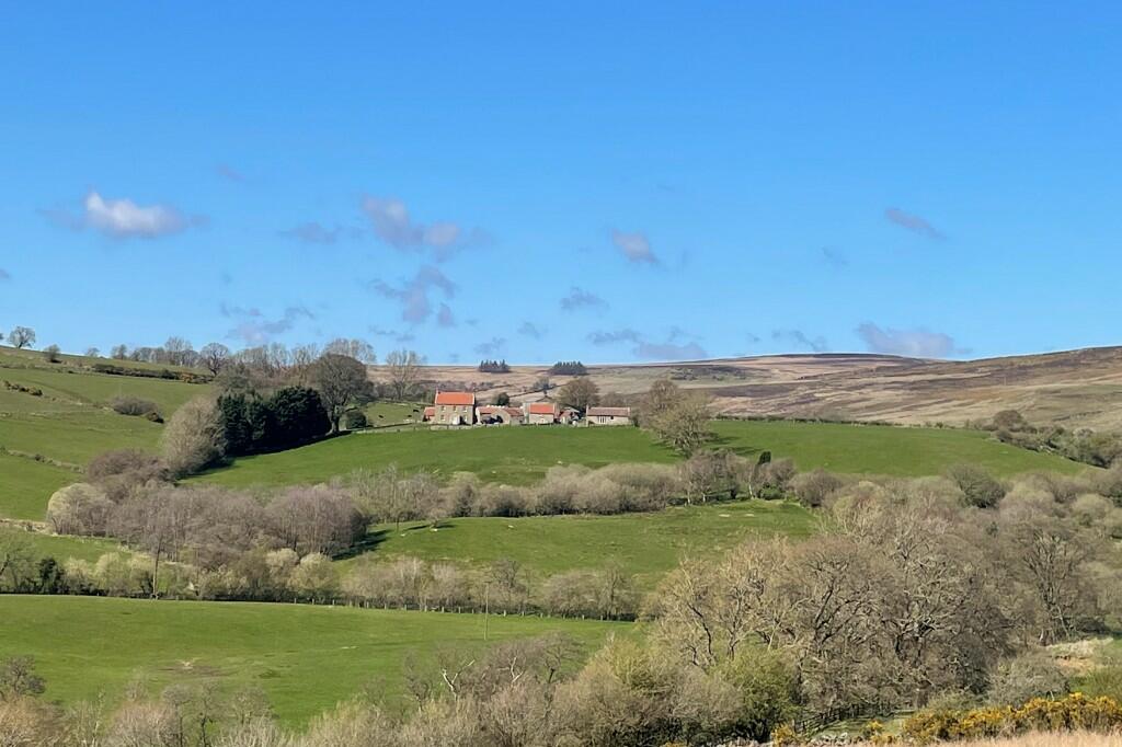 6 bedroom detached house for sale in Commondale, North Yorkshire, YO21