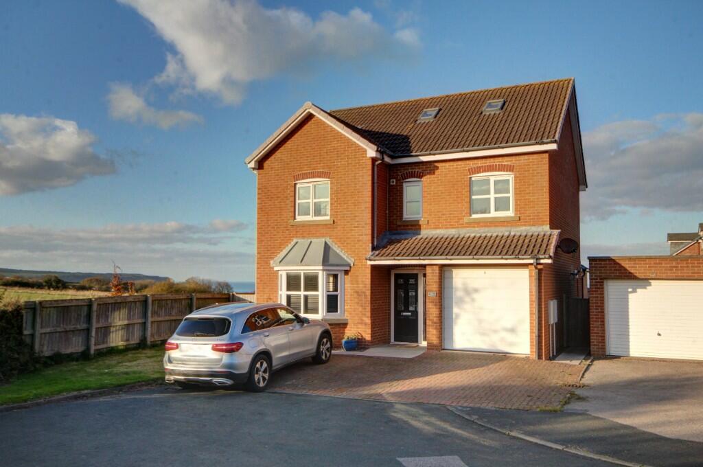 Main image of property: 64 Derwent Road, Whitby, North Yorkshire, YO21 3LU