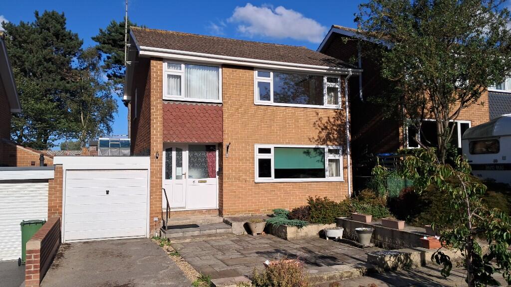 Main image of property: 6 Rosemount Road, Whitby, North Yorkshire, YO21 1LB