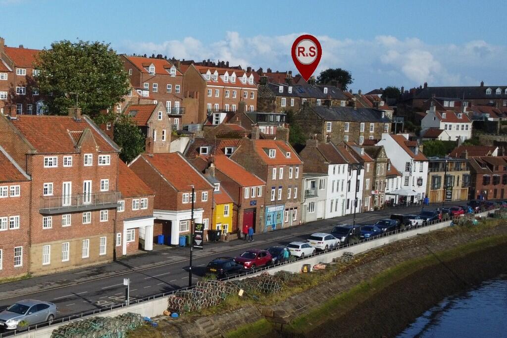 Main image of property: Seagull's Nest, 8 Prospect Place, Whitby, North Yorkshire, YO22 4AD