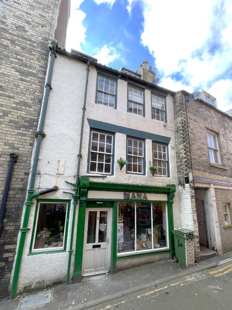 Main image of property: 1 Silver Street, Whitby, North Yorkshire, YO21 3BU