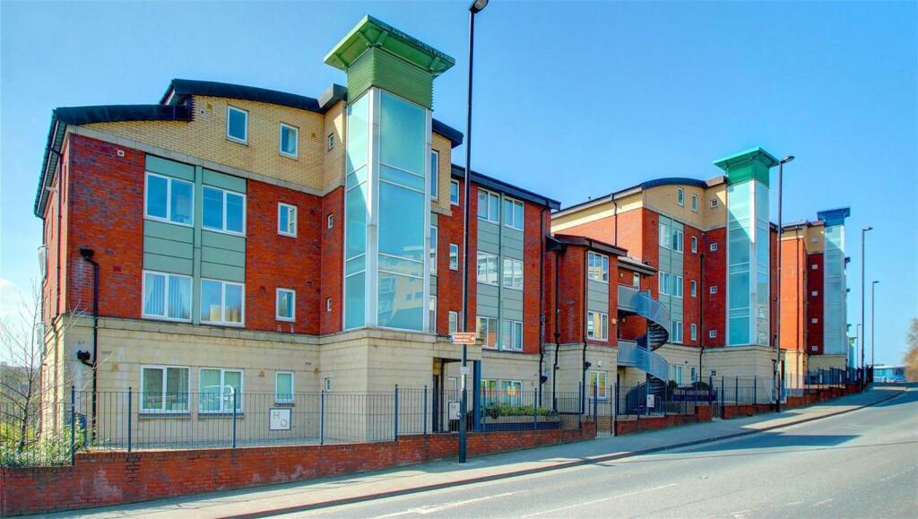 2 bedroom penthouse for rent in High Quay, City Road, Newcastle upon Tyne, Tyne and Wear, NE1