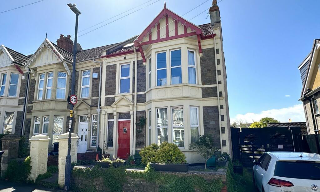 4 bedroom house for sale in Elmgrove Road, Fishponds, Bristol, BS16