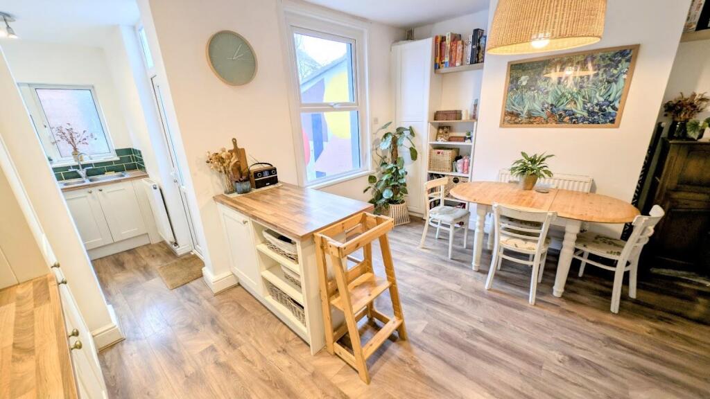 Additional property image - Oakdene Avenue, Eastville, Bristol