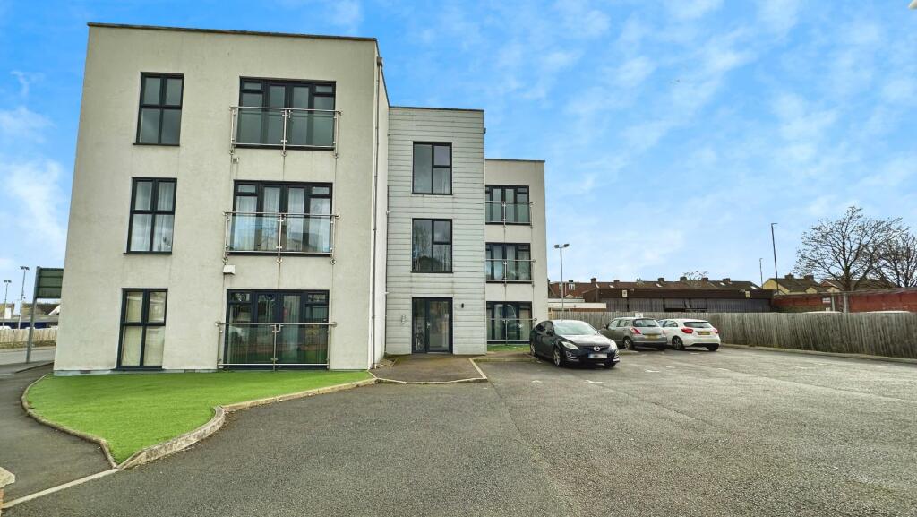 Main image of property: Hanham Road, Kingswood, Bristol