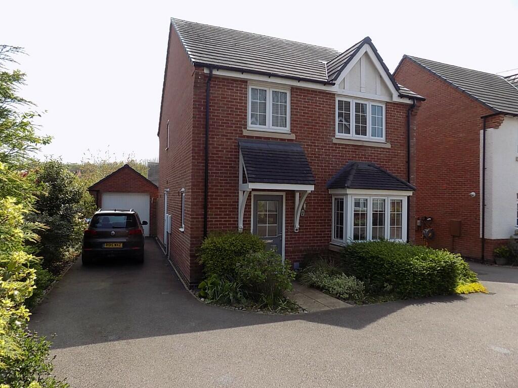 4 bedroom detached house for sale in Tutbury Hollow, Ashbourne