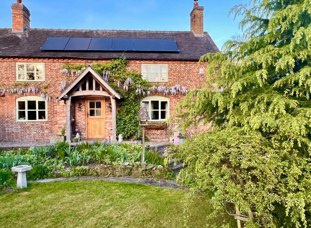 Main image of property: 2 ROSEBANK COTTAGES, ROSTON, DE6 2EH