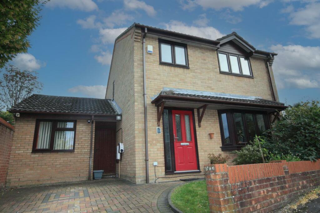 3 bedroom detached house for sale in Adur Close, West End, Southampton