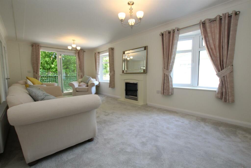 Main image of property: Baddesley Road, North Baddesley, Southampton