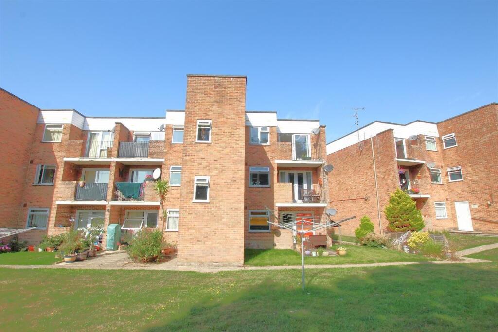 Main image of property: Bracken Crescent, Bishopstoke, Eastleigh