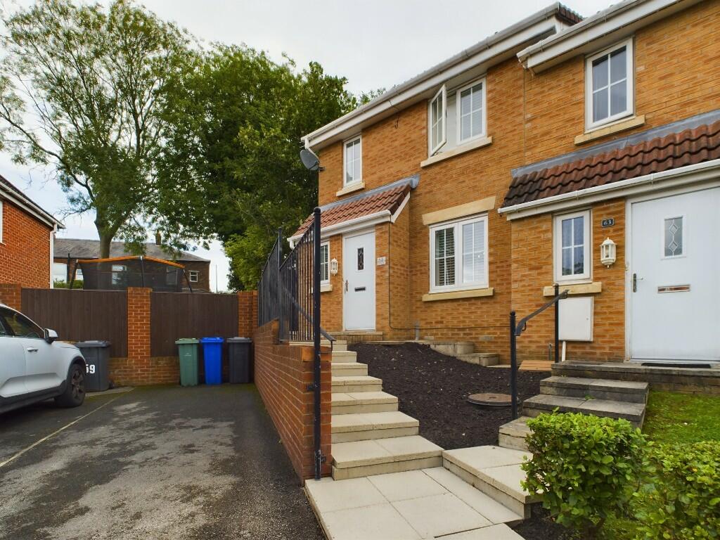 4 bedroom end of terrace house for sale in Windermere Road, Dukinfield