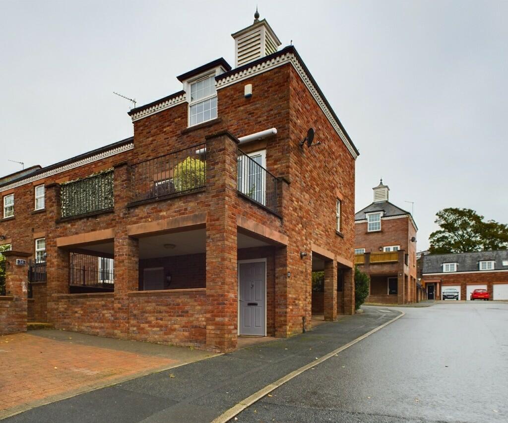 2 bedroom detached house for sale in Woodland View, Godley, Hyde, SK14