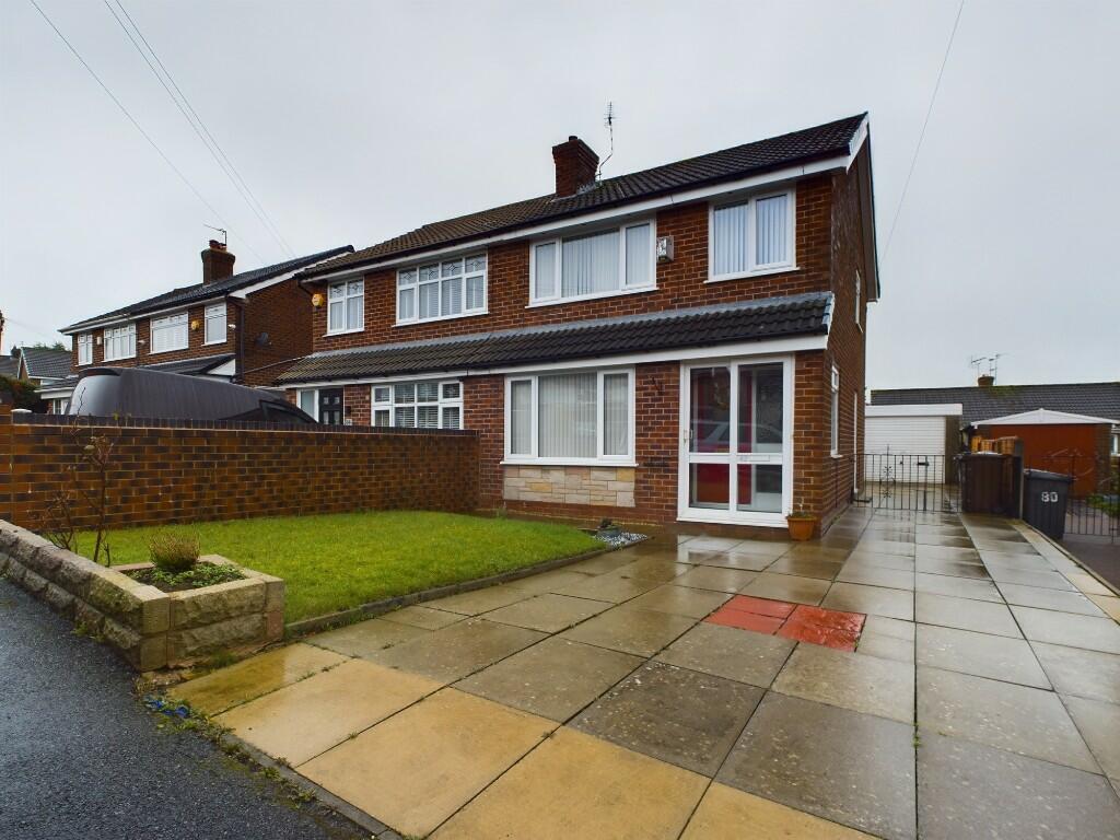 3 bedroom semidetached house for sale in Hillary Road, Newton, Hyde