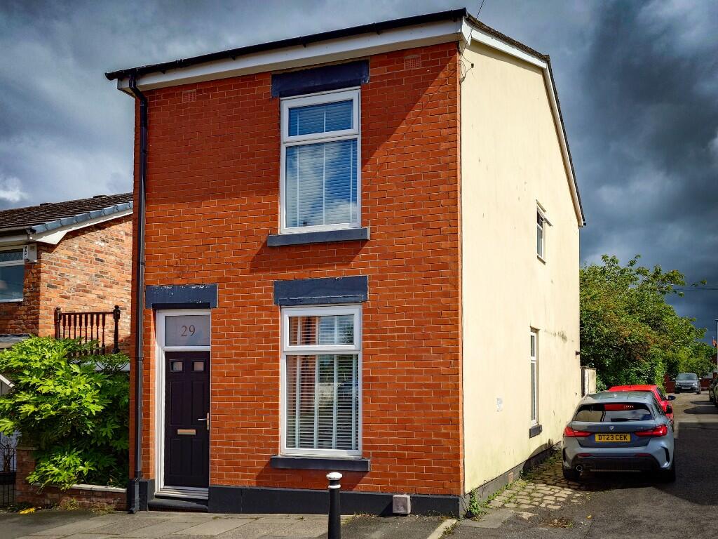 2 bedroom detached house for sale in Joel Lane, Gee Cross, Hyde