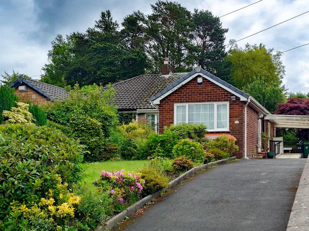 2 bedroom semi-detached bungalow for sale in Hollins Avenue, Gee Cross ...