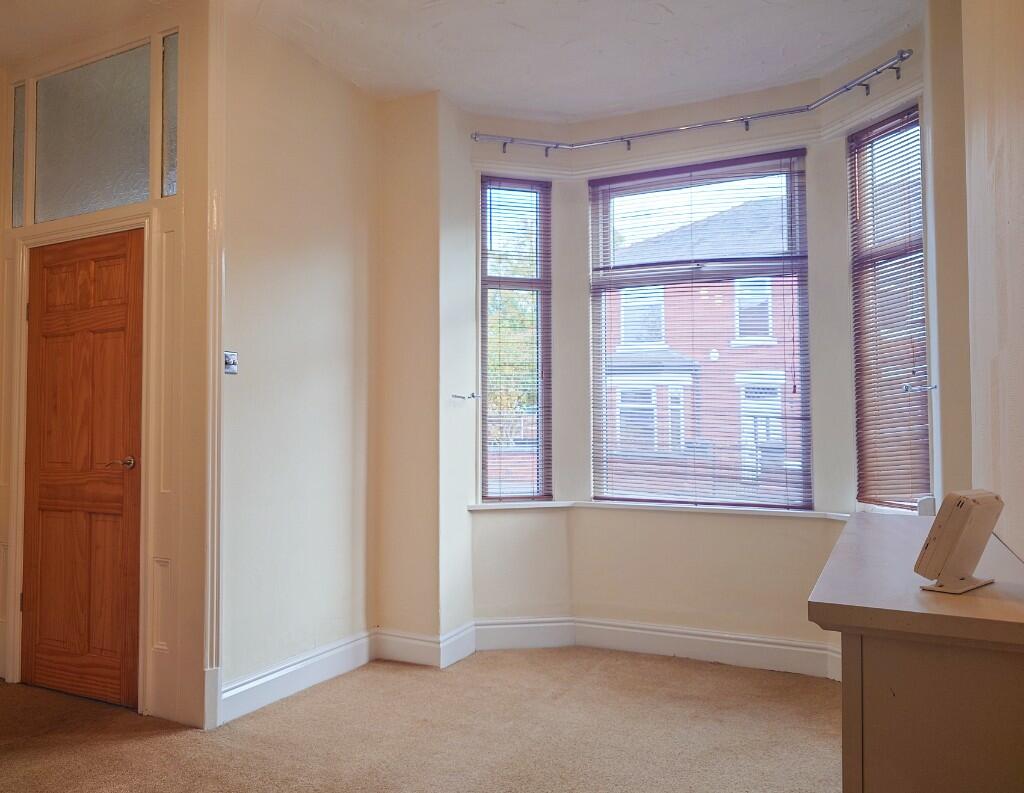 2 bedroom terraced house for sale in Lodge Lane, Hyde, Greater