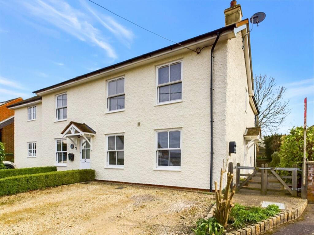 3 bedroom semidetached house for sale in Kingston Blount, OX39