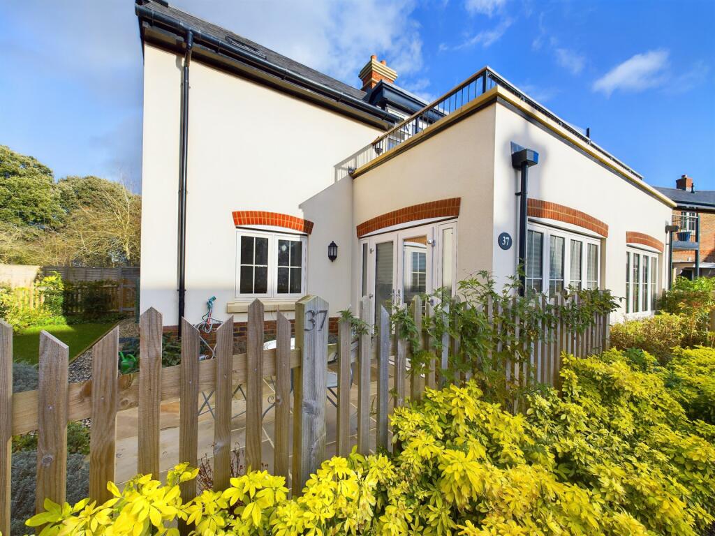 Main image of property: Hamptons Way, Watlington, Oxfordshire