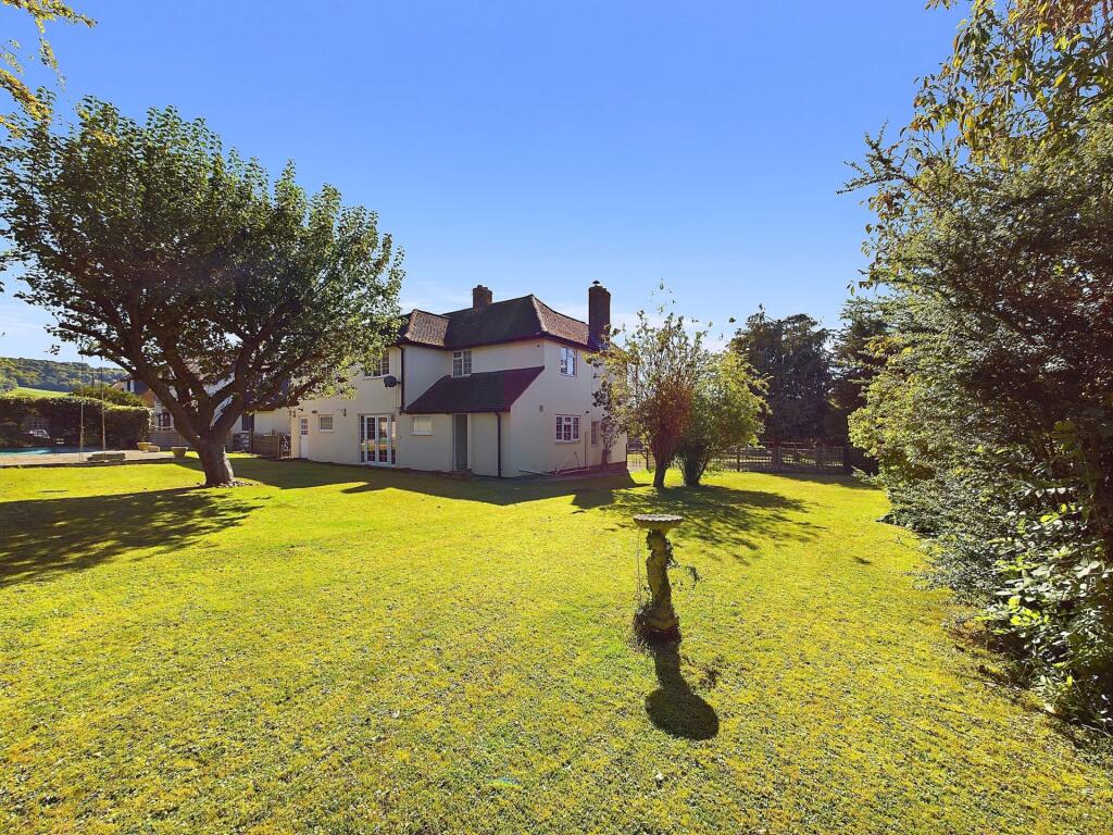 Main image of property: The Lane, Lower Icknield Way, Chinnor, Oxfordshire