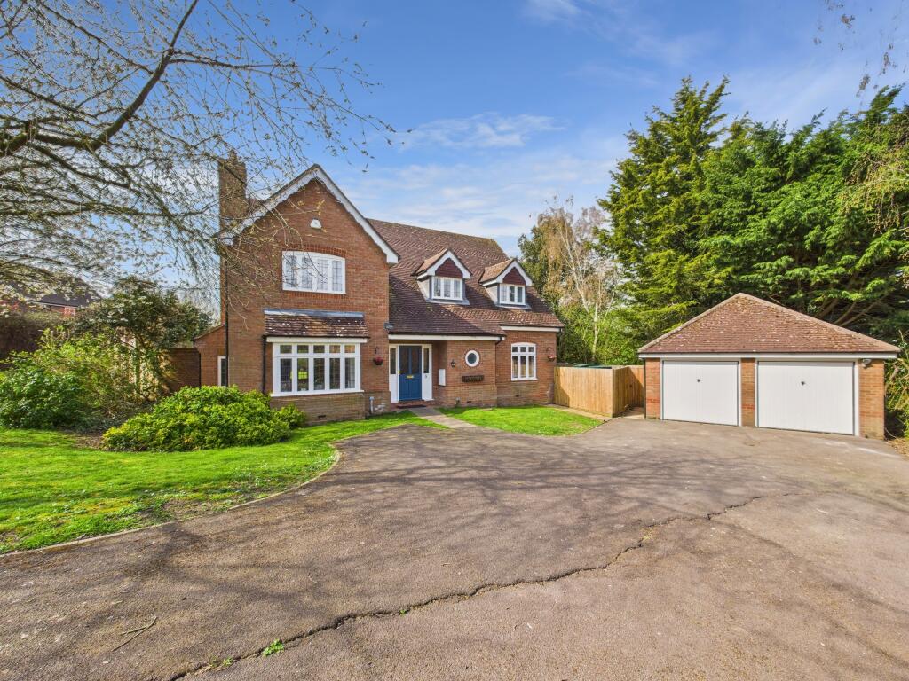 Main image of property: Swan Gardens, Tetsworth, Thame, Oxfordshire