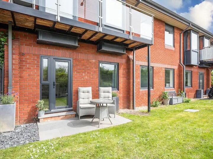 Main image of property: Milton House, Station Yard, Thame, Oxfordshire