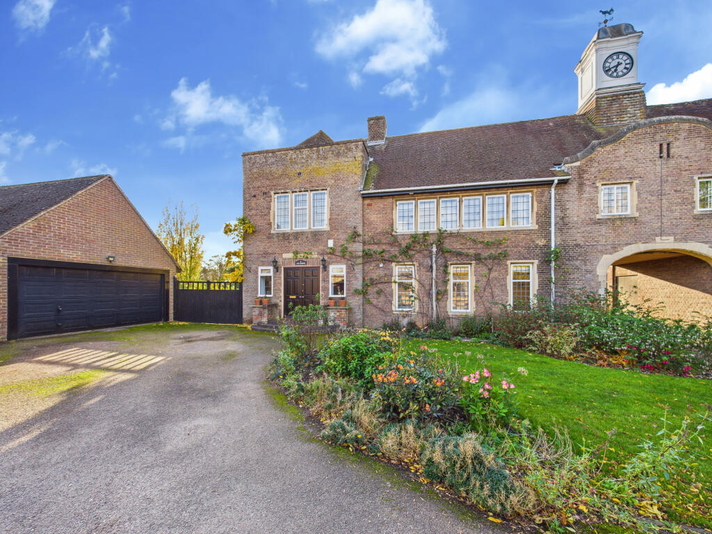 Main image of property: The Manor Stables, Warren Road, Little Horwood, Buckinghamshire