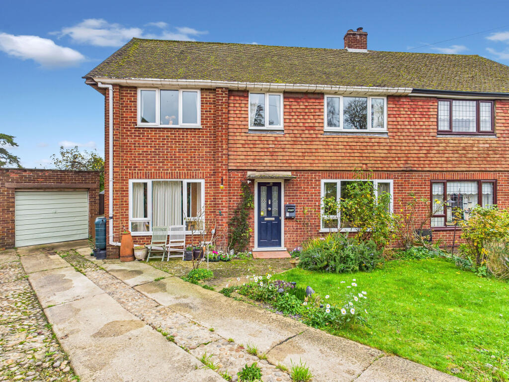 Main image of property: The Avenue, Chinnor, Oxfordshire