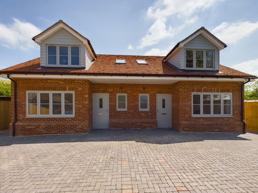 Main image of property: Merlin Court, Chinnor Road, Towersey, Thame, Oxfordshire