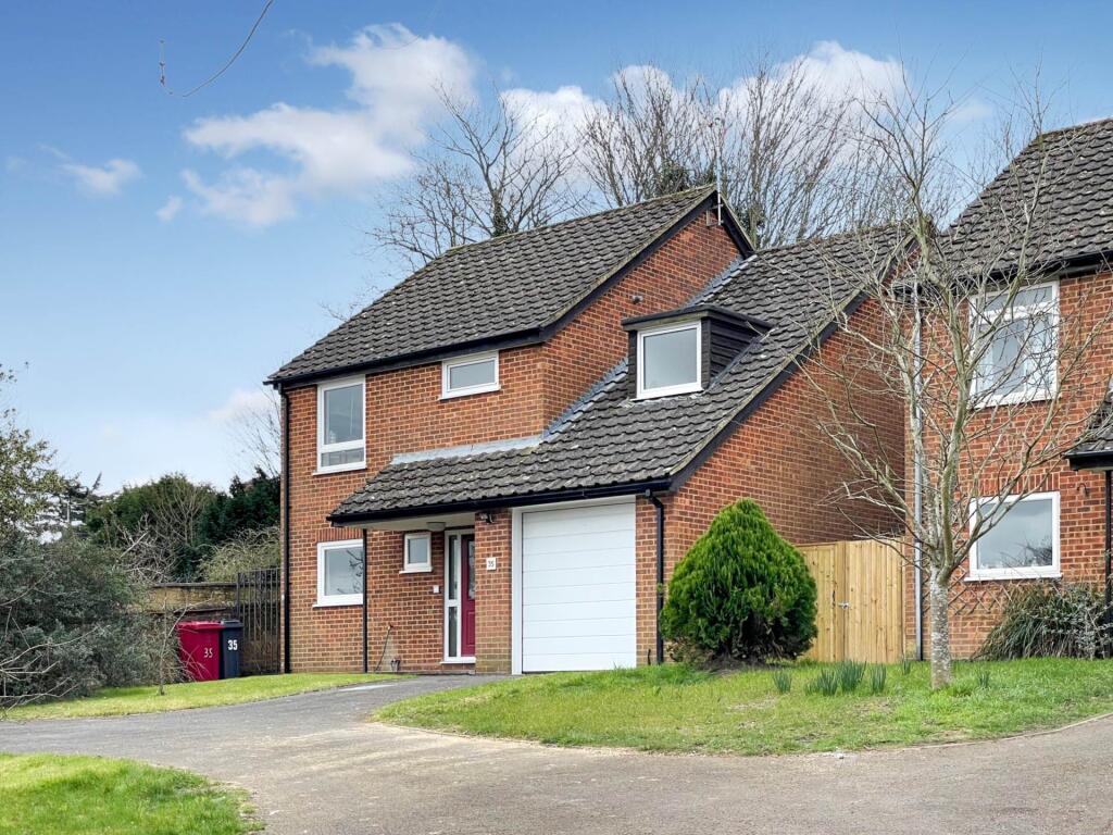 Main image of property: Malvern Court, Reading