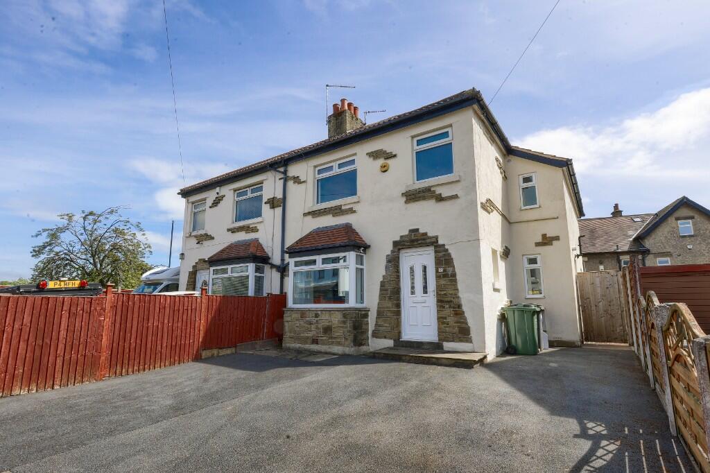 3 bedroom semi-detached house for sale in Victor Drive, Leeds, West ...