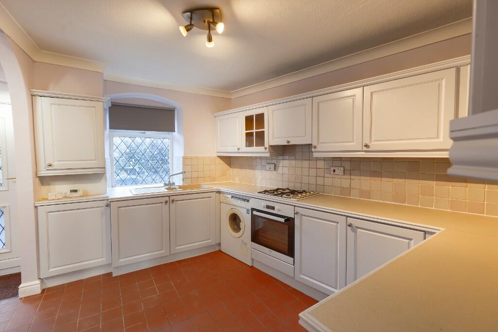 Terraced to rent on Lombard Street, Leeds, West Yorkshire, LS19