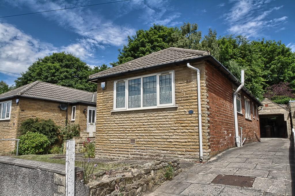 2 bedroom semidetached bungalow for sale in Haigh Wood Road, LS16