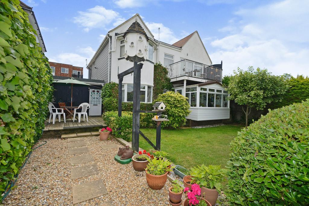 4 bedroom detached house for sale in Chichester Drive East, Saltdean
