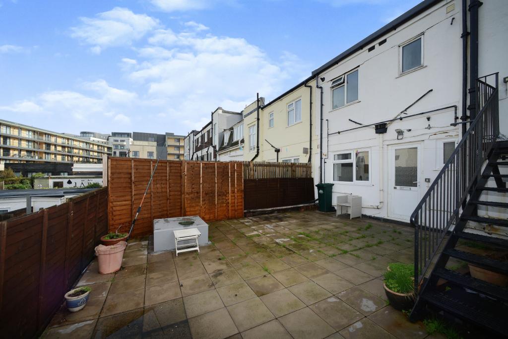 1 bedroom flat for sale in Longridge Avenue, Saltdean, Brighton, BN2