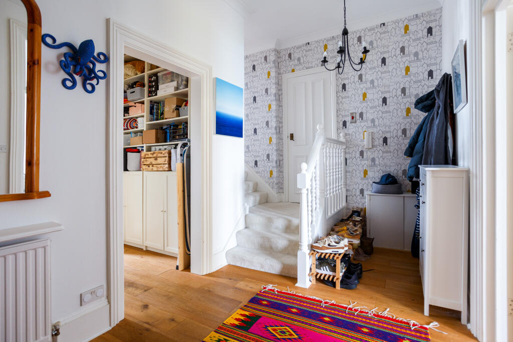 Additional property image - Kings Gardens, Hove, BN3
