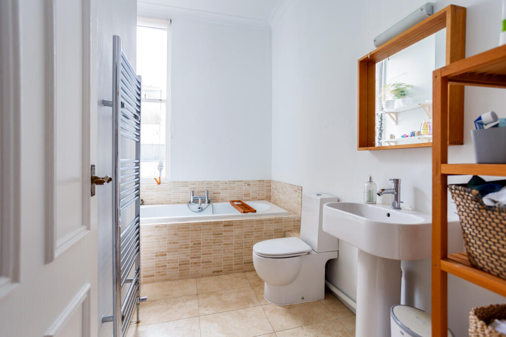 Additional property image - Kings Gardens, Hove, BN3
