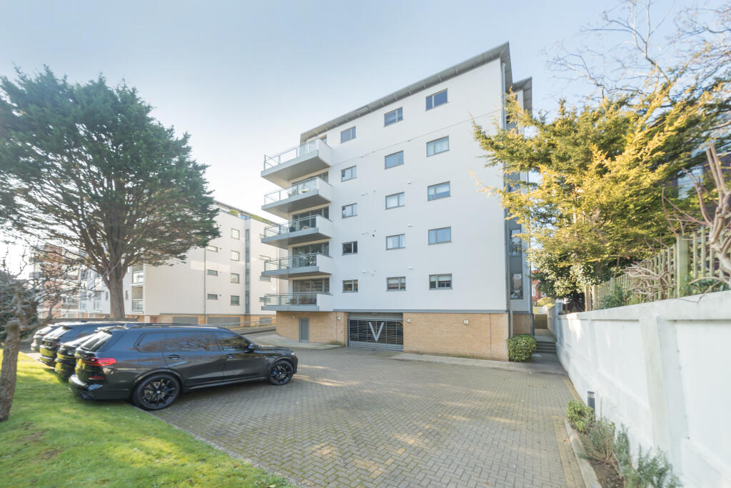 Additional property image - Palmeira Avenue, Hove, BN3