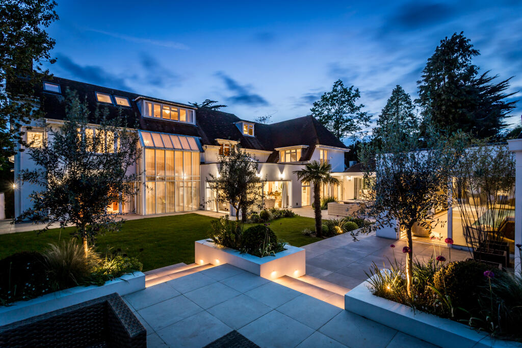 Main image of property: Tongdean Avenue, Hove, BN3