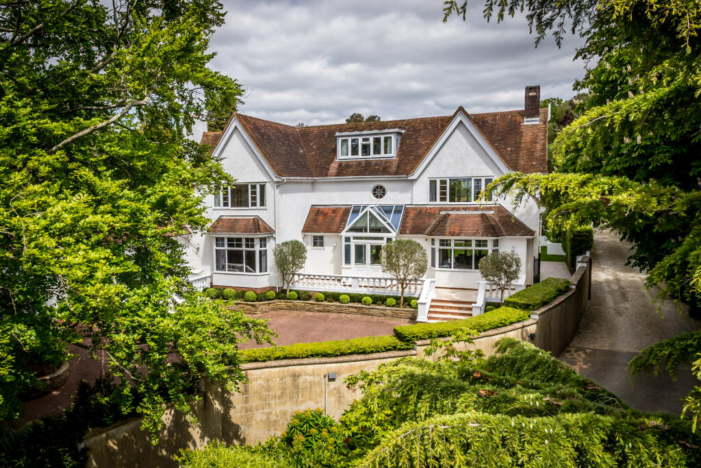 Main image of property: Tongdean Avenue, Hove, BN3